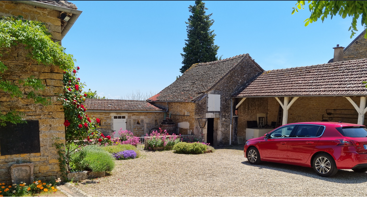 Maison vigneronne avec piscine – photo 10