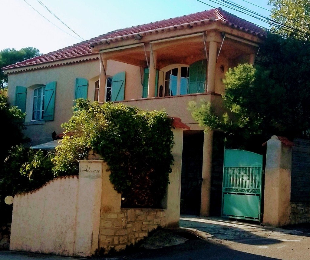 Appartement au premier étage d’une villa – photo 1