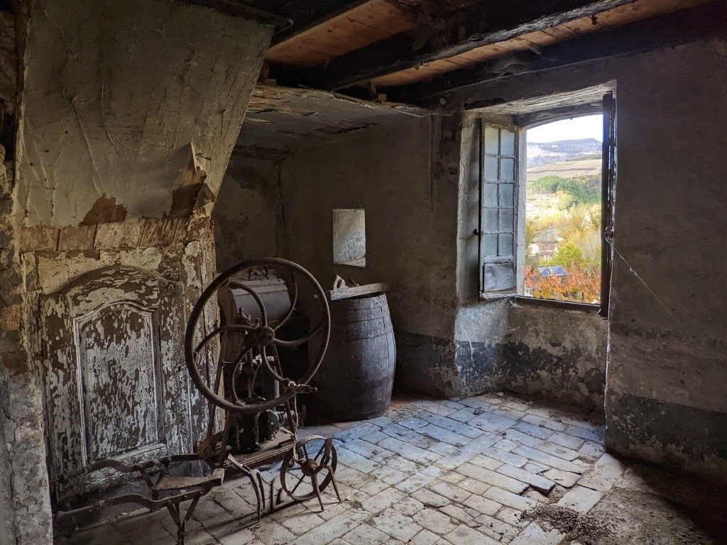 Maison du XVIIème siècle vide dans le sud – photo 3
