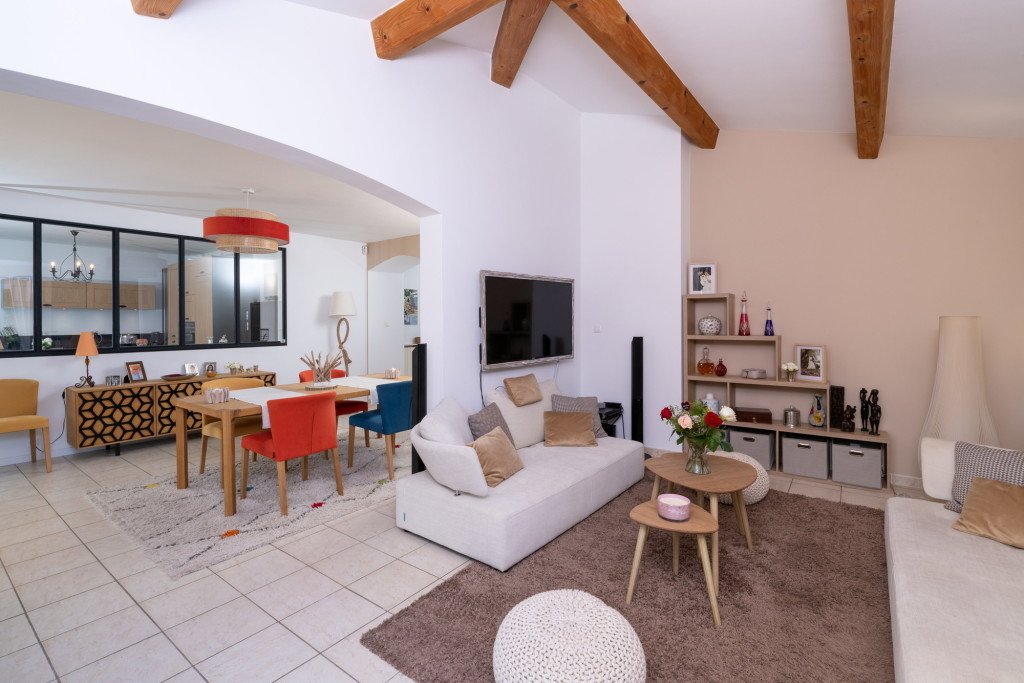 Villa avec jardin et piscine – photo 10