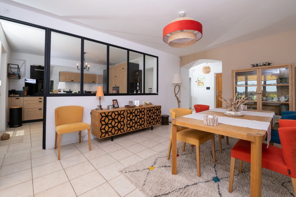 Villa avec jardin et piscine – photo 11