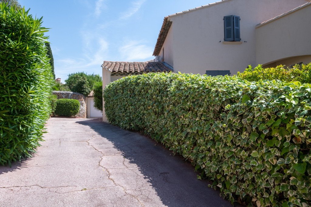 Villa avec jardin et piscine – photo 21