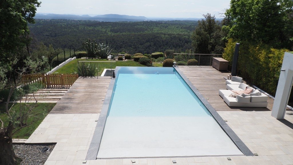 Maison en haut d’une falaise – photo 2