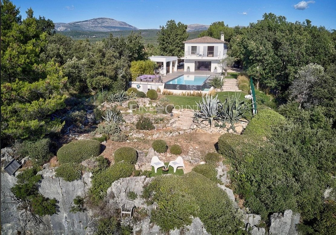 Maison en haut d’une falaise – photo 7