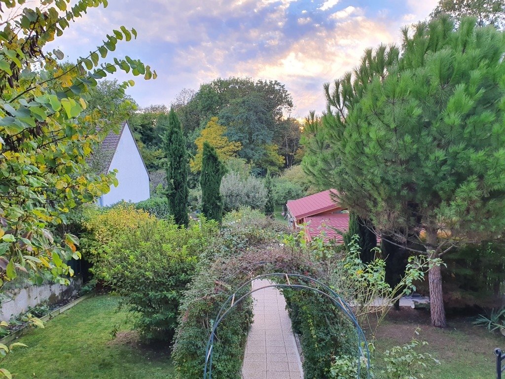 Maison familiale avec grand jardin, vue forêt – photo 7