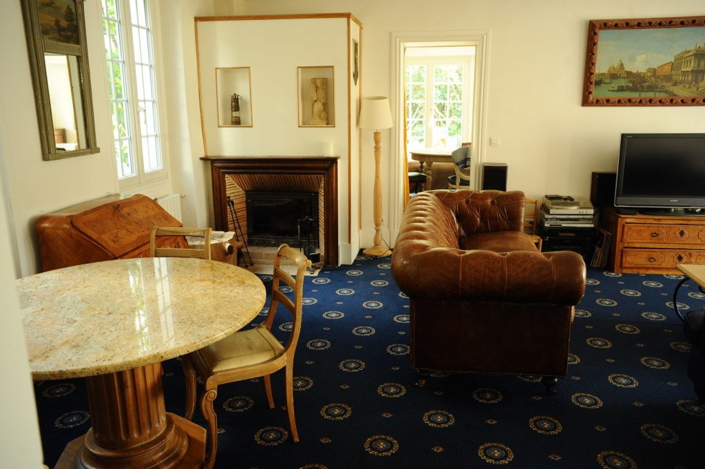 Maison avec terrain et piscine – photo 9