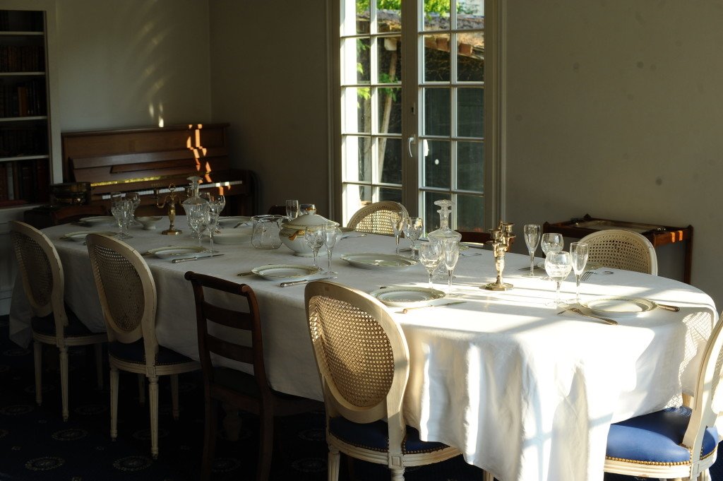 Maison avec terrain et piscine – photo 11