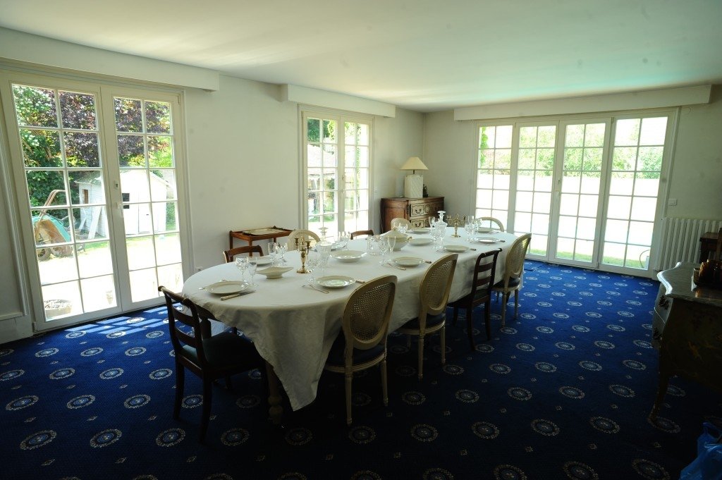 Maison avec terrain et piscine – photo 13