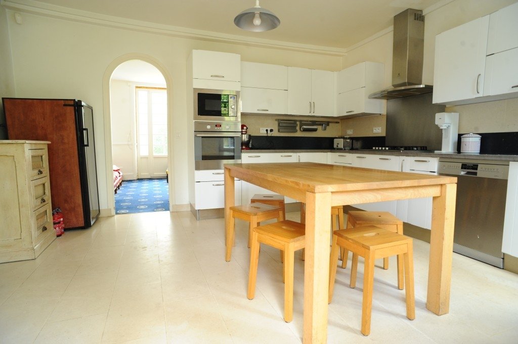 Maison avec terrain et piscine – photo 16