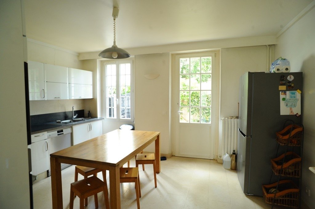 Maison avec terrain et piscine – photo 17