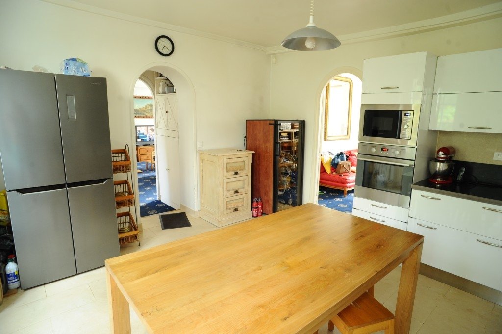 Maison avec terrain et piscine – photo 20