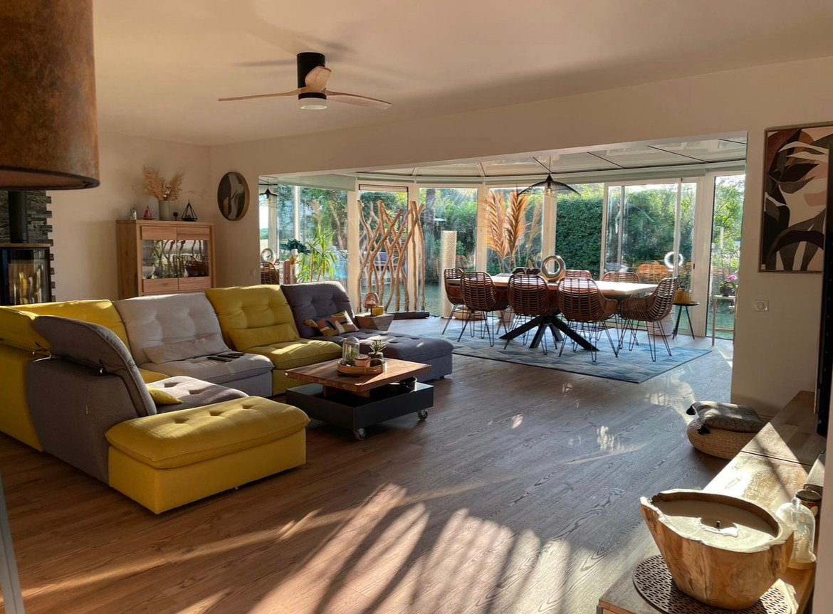 Maison dans Domaine Privé – photo 1