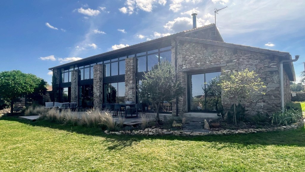 Maison en pierre de caractère – photo 1