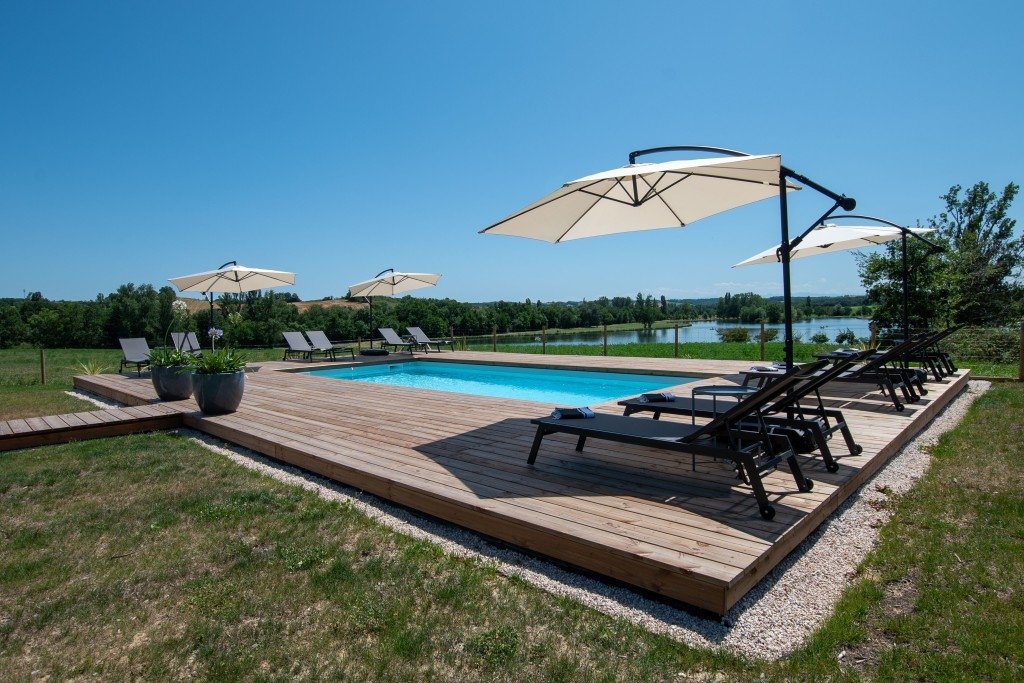 Villa avec piscine face à un lac – photo 6