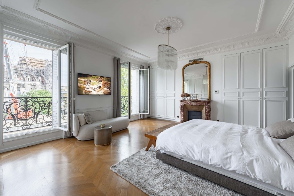 Appartement Haussmannien vue Notre Dame – Paris – photo 11