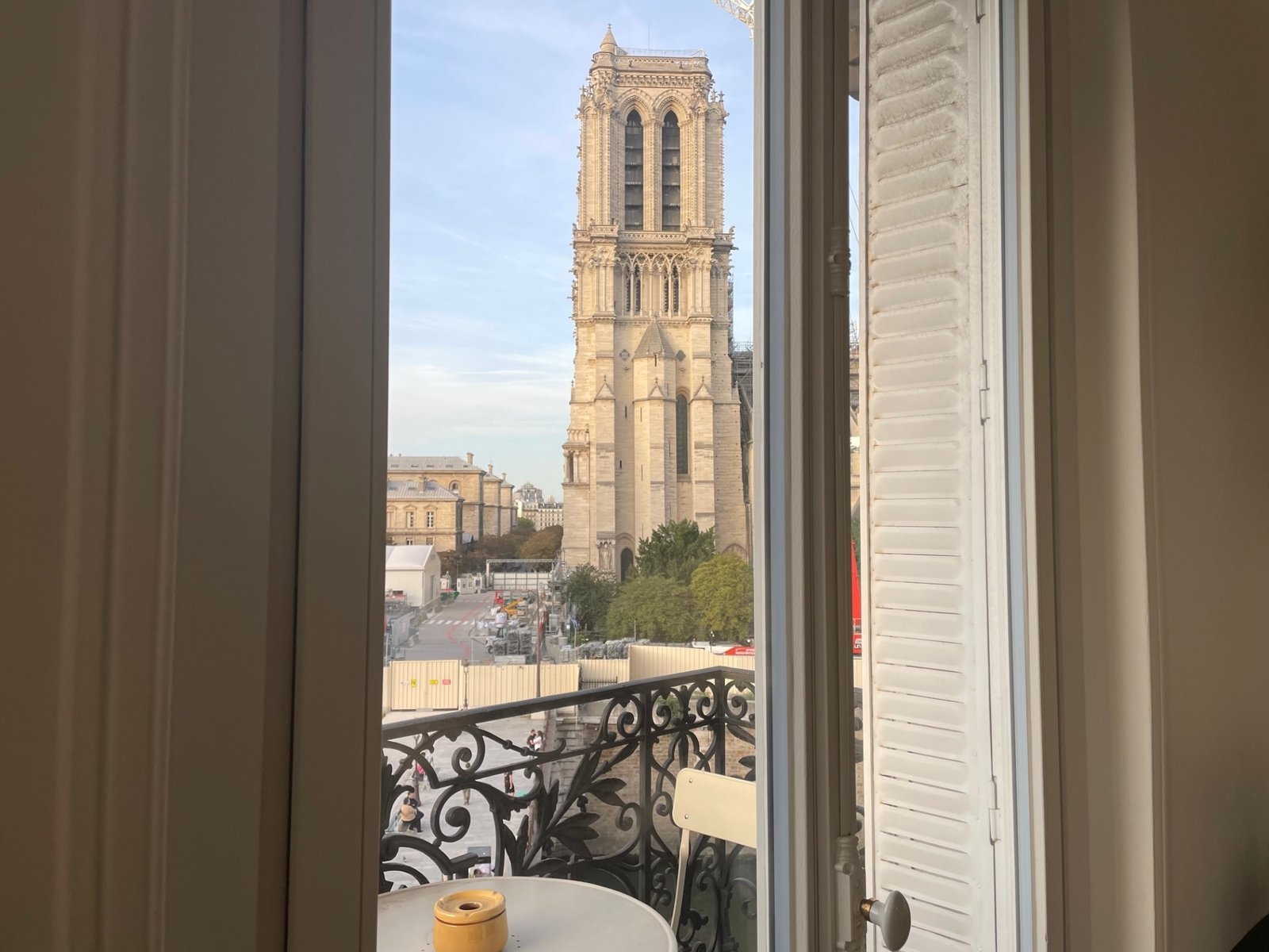 Appartement Haussmannien vue Notre Dame – Paris – photo 15