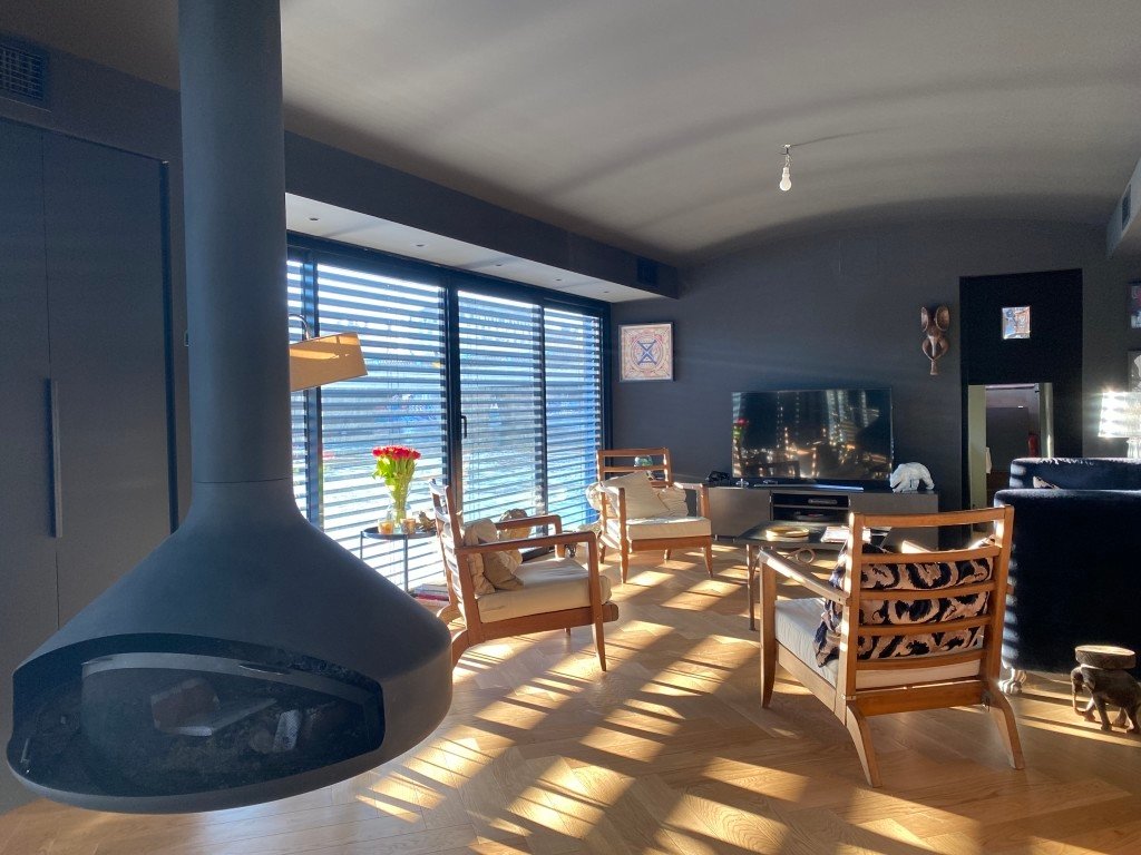 Péniche avec intérieur cosy en région Lyonnaise – photo 1