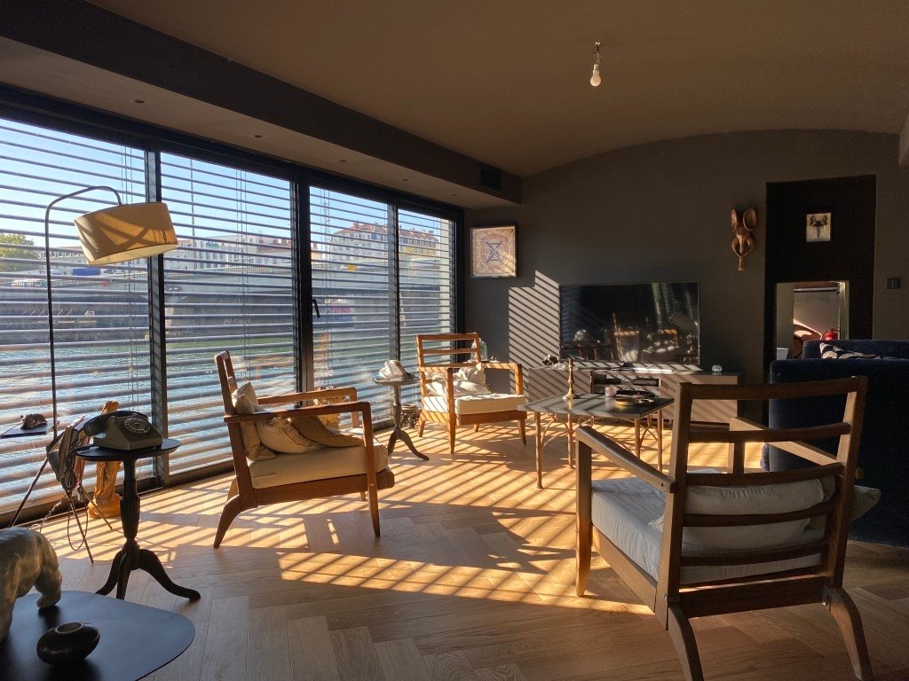 Péniche avec intérieur cosy en région Lyonnaise – photo 6