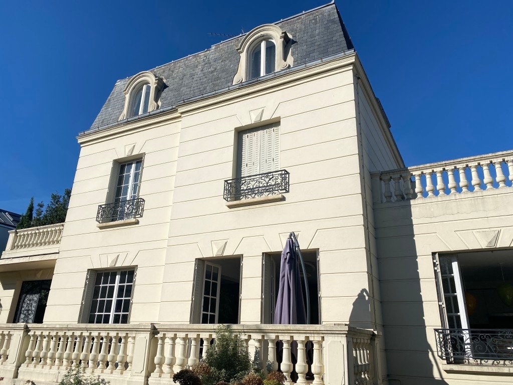 Maison de maître dans quartier résidentiel proche de Paris – photo 3