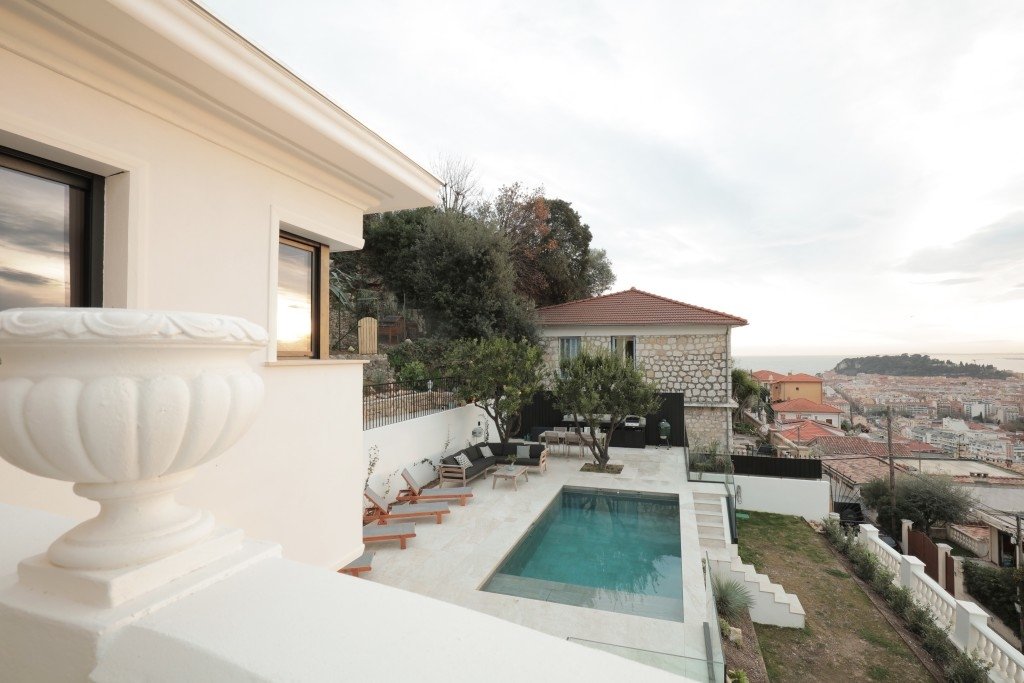 Maison avec vue sur la baie de Nice – photo 4