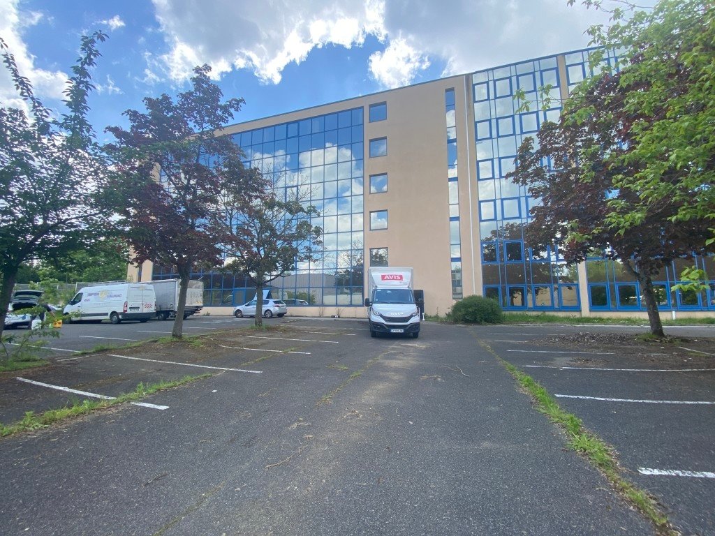 Deux bâtiments de 4000 m2 vides ou avec décors en région parisienne ” Exclusivité P.A.T” – photo 14