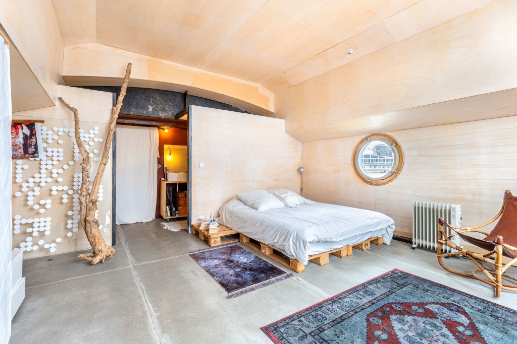 Péniche avec intérieur design pour vos tournages /shootings photo à Bordeaux – photo 6