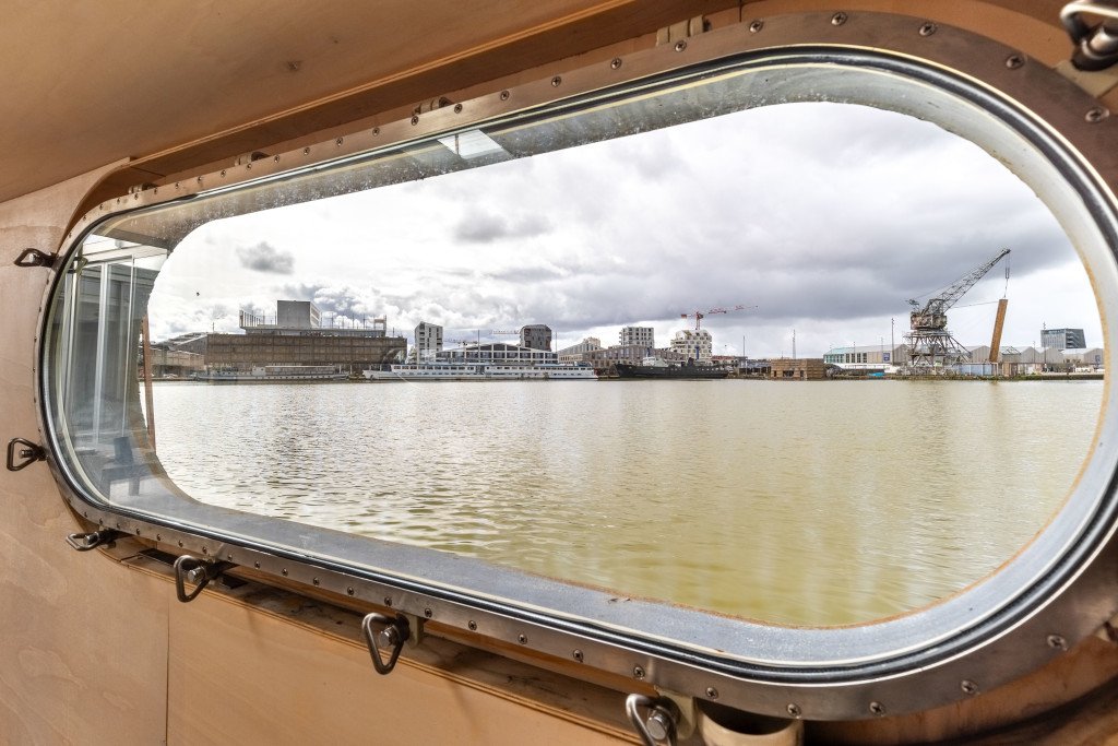 Péniche avec intérieur design pour vos tournages /shootings photo à Bordeaux – photo 8