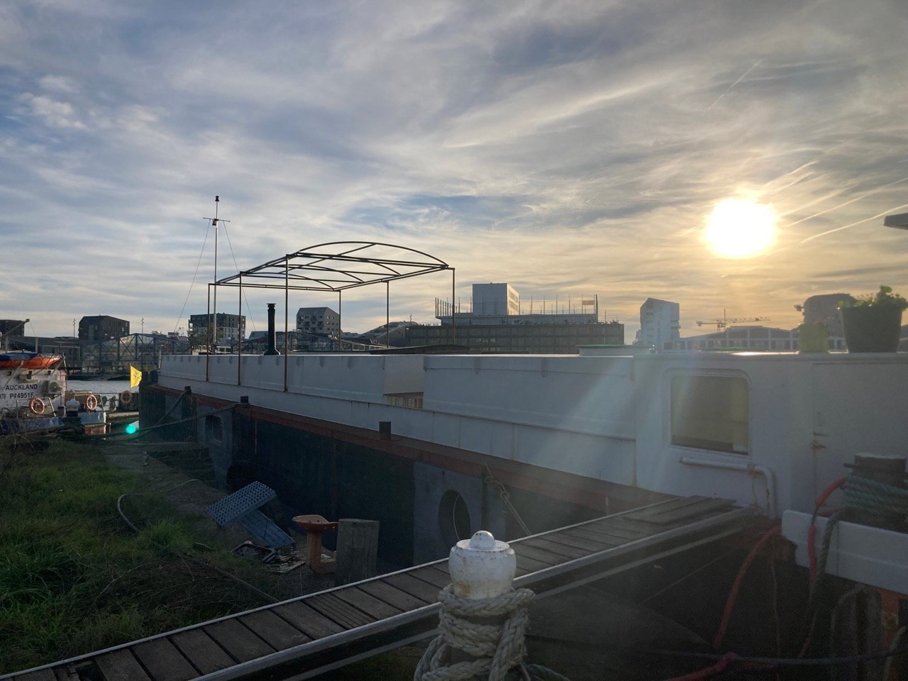 Péniche avec intérieur design pour vos tournages /shootings photo à Bordeaux – photo 15