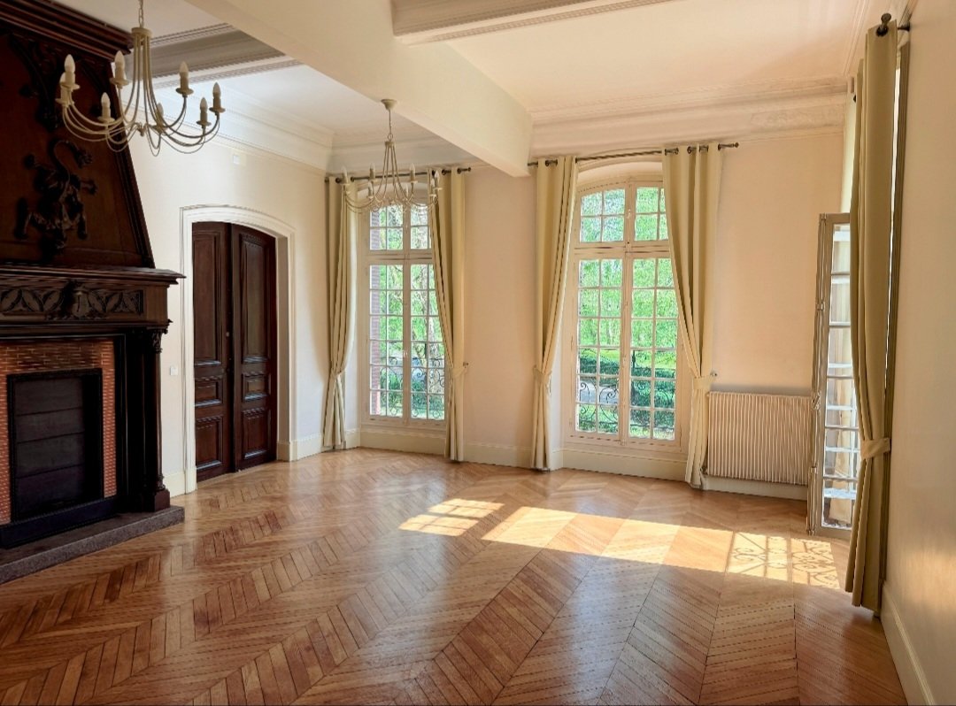 Château en île de France (vide) pour vos tournages et shootings photos – photo 6