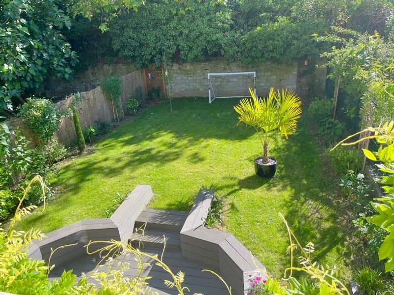 Maison rénovée avec jardin en île de France – photo 13