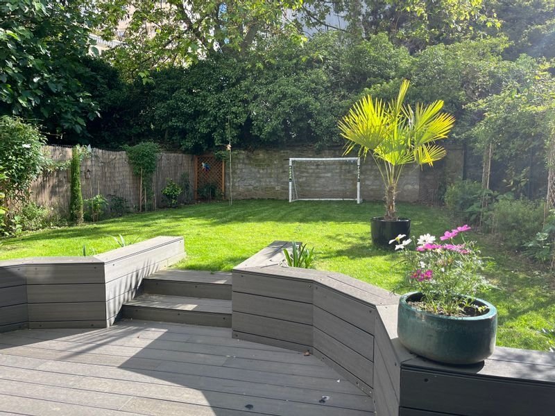 Maison rénovée avec jardin en île de France – photo 14