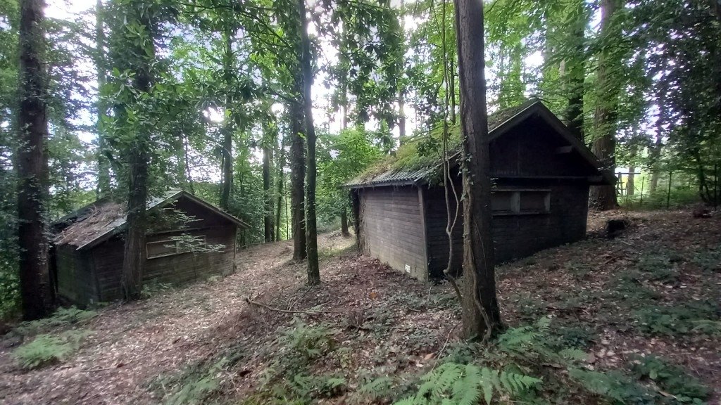 Ancien Village Hôtel désaffecté et vide à 2Heures de Paris pour tournages/shootings – photo 34