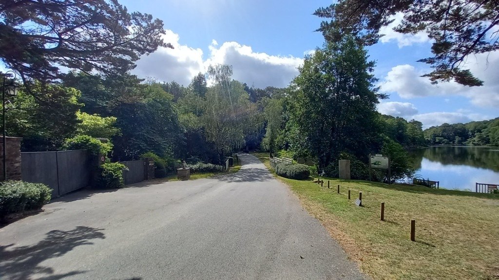 Ancien Village Hôtel désaffecté et vide à 2Heures de Paris pour tournages/shootings – photo 41