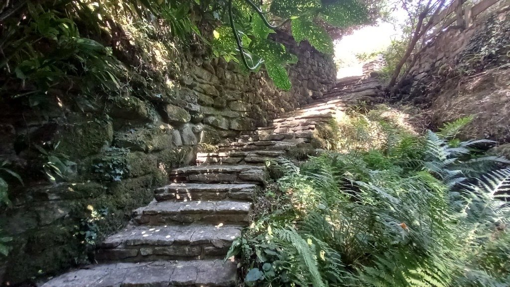Ancien Village Hôtel désaffecté et vide à 2Heures de Paris pour tournages/shootings – photo 42
