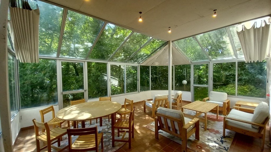 Ancien Village Hôtel désaffecté et vide à 2Heures de Paris pour tournages/shootings – photo 44