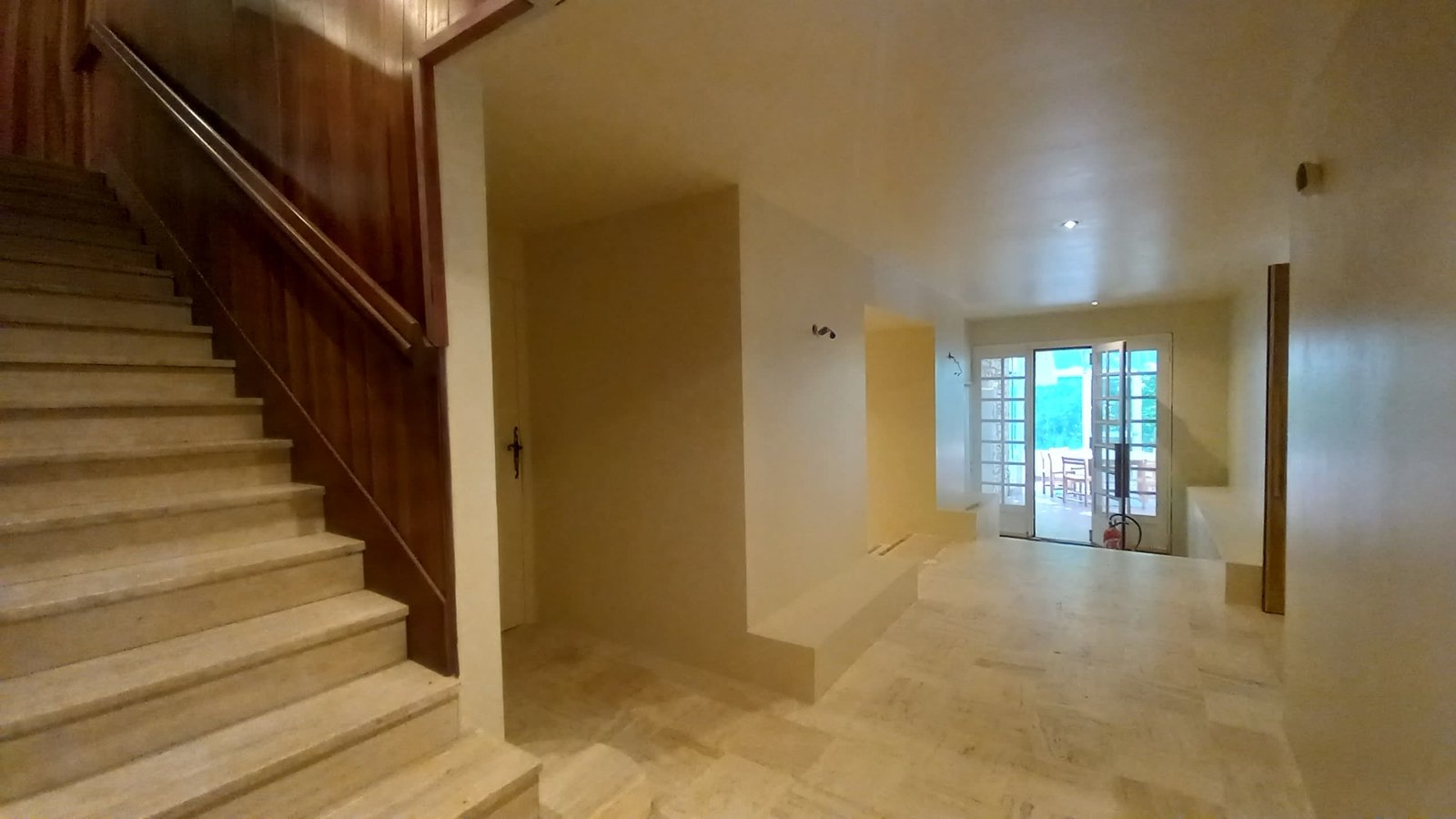 Ancien Village Hôtel désaffecté et vide à 2Heures de Paris pour tournages/shootings – photo 47