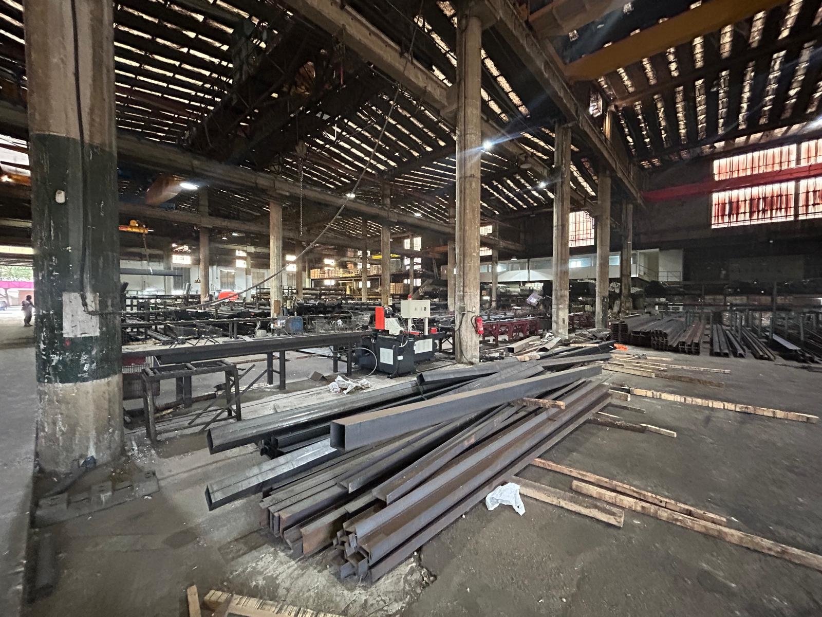 Hangar métallurgie 12000m² en région parisienne – photo 13