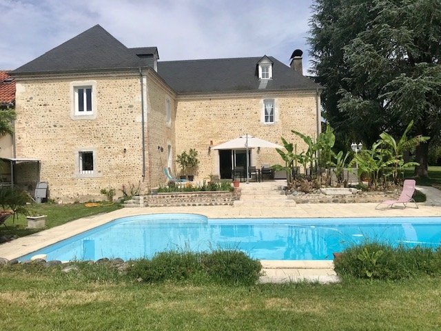 Maison de caractère dans le sud-ouest – photo 1