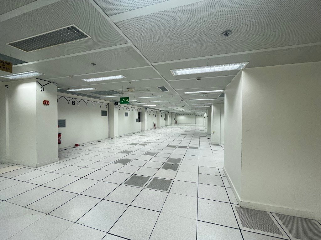 Ancien data center et Bureaux à louer pour vos tournages/shootings/clips en région parisienne – photo 2