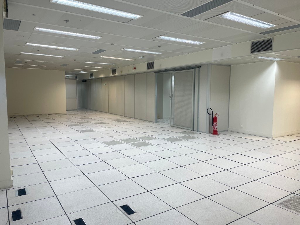 Ancien data center et Bureaux à louer pour vos tournages/shootings/clips en région parisienne – photo 5