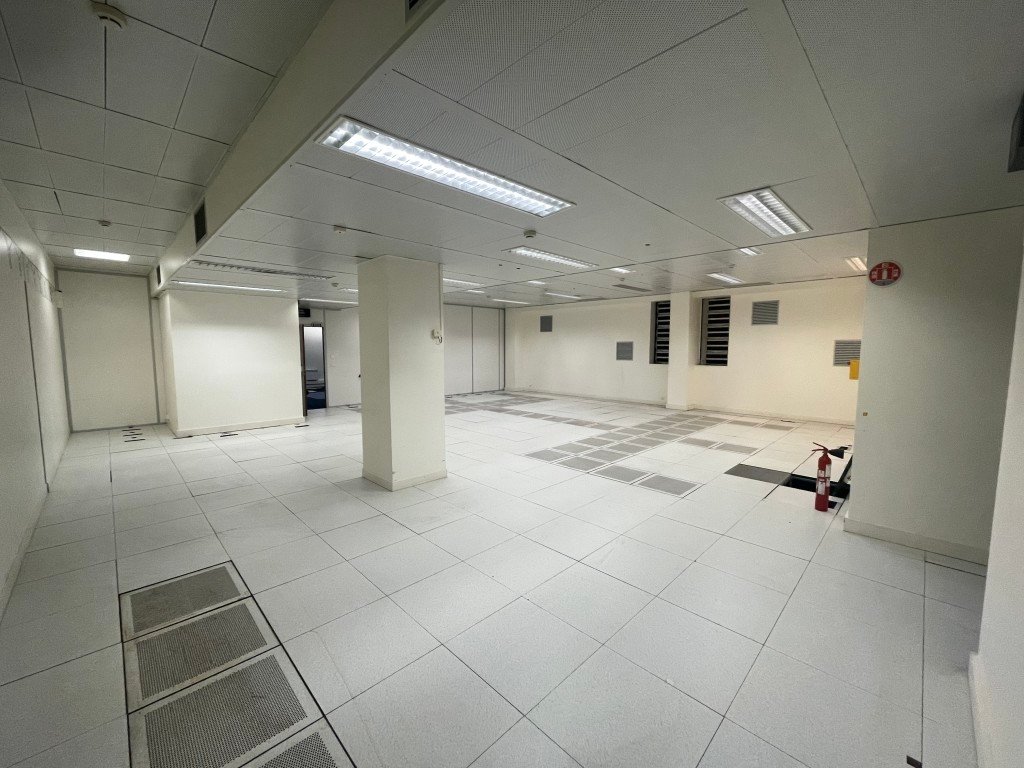 Ancien data center et Bureaux à louer pour vos tournages/shootings/clips en région parisienne – photo 8