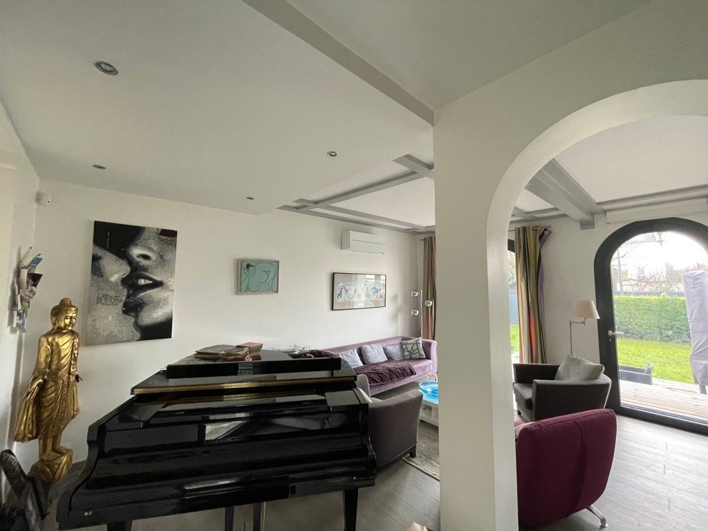 Maison contemporaine et ancienne en région parisienne – photo 12