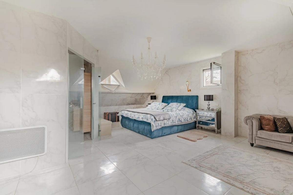 Maison moderne en région parisienne – photo 9