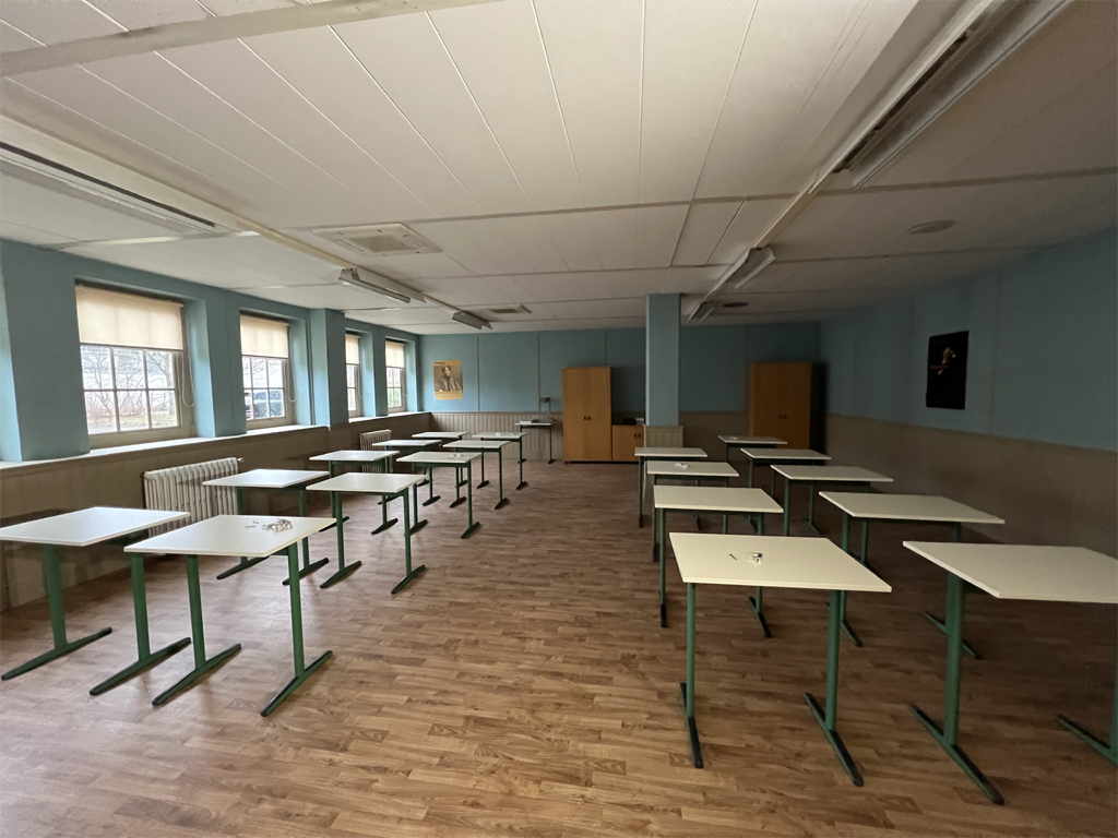 Deux bâtiments de 4000 m2 vides ou avec décors en région parisienne ” Exclusivité P.A.T” – photo 18