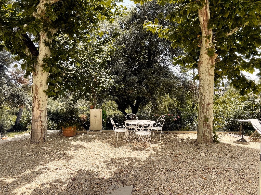 Bastide rénovée dans pinède proche de Marseille – photo 7