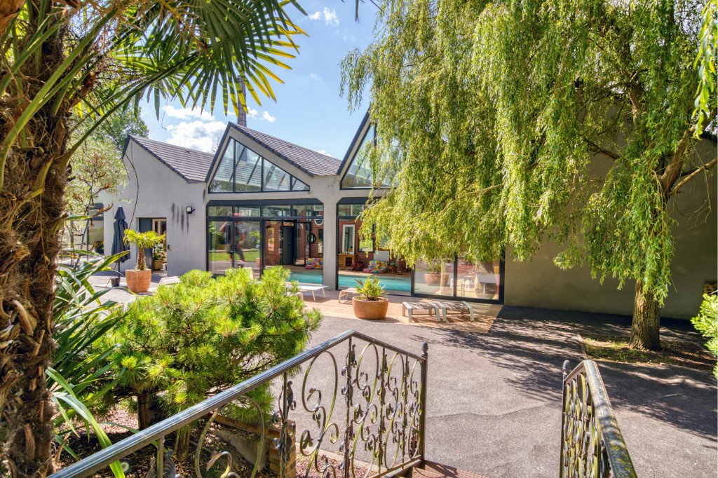 Loft contemporain avec différentes ambiances en région parisienne – photo 7