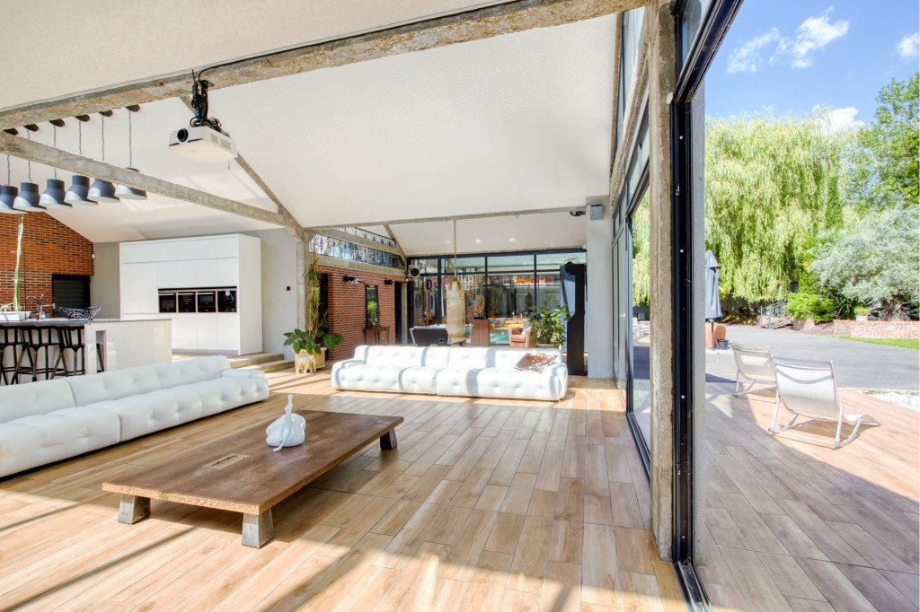 Loft contemporain avec différentes ambiances en région parisienne – photo 12