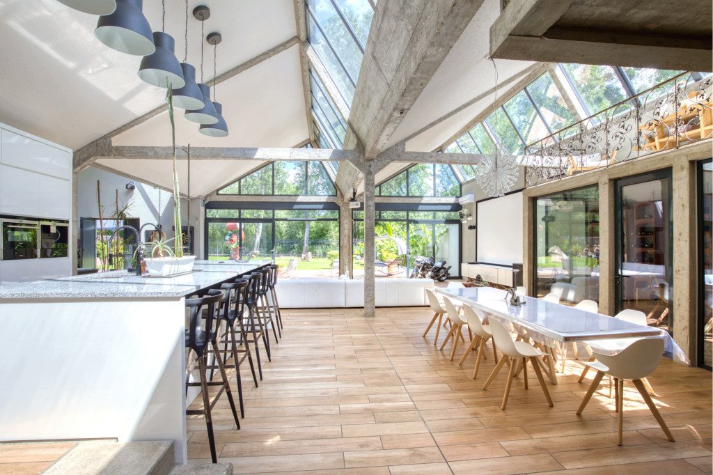 Loft contemporain avec différentes ambiances en région parisienne – photo 13