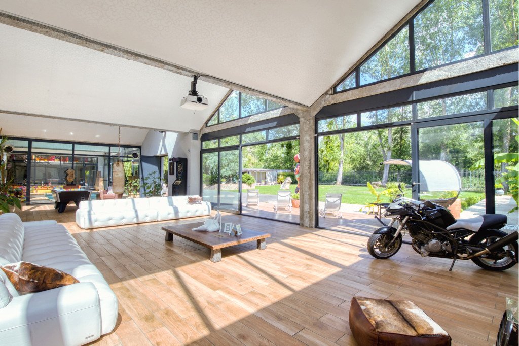 Loft contemporain avec différentes ambiances en région parisienne – photo 18