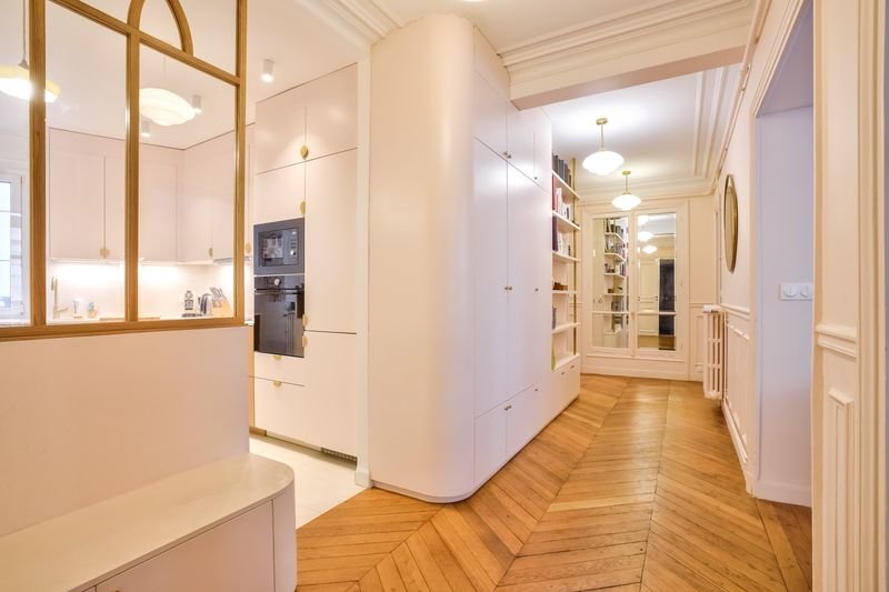 Appartement Haussmannien élégant à Paris – photo 2